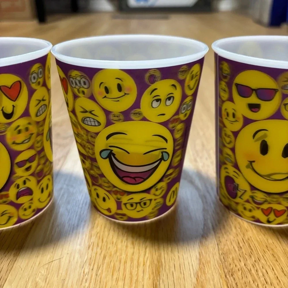 McDonalds | 3D Hologram Smiley Emoji Cups Happy Meal Toy 2017 Plastic 12 Oz - Picture 4 of 9